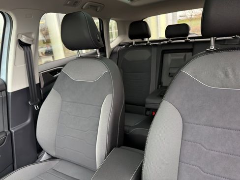 New 2026 Volkswagen Taos SE image 19