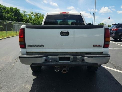 Used 2003 GMC Sierra 1500 SLE w/ Skid Plate Package AWD/4WD image 3