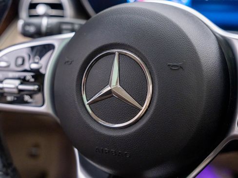Used 2022 Mercedes-Benz GLC 300 4MATIC image 28