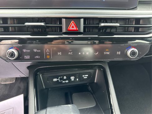 Used 2025 Kia K5 GT-Line w/ GT-Line Premium Package image 28