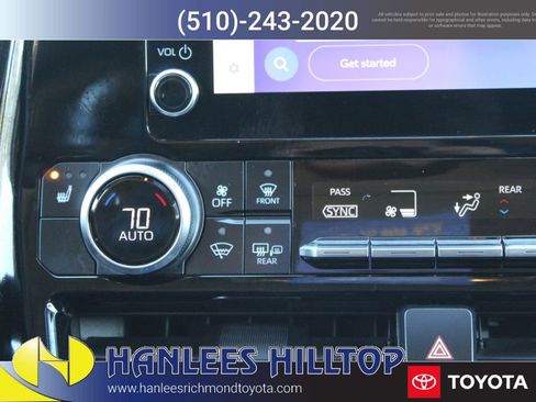 Used 2023 Toyota Highlander XLE image 27