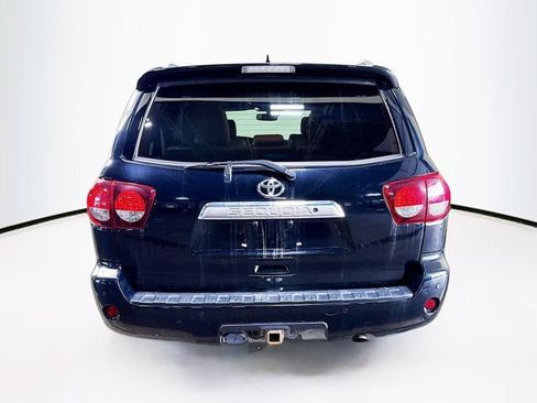 Used 2019 Toyota Sequoia Platinum AWD/4WD image 6