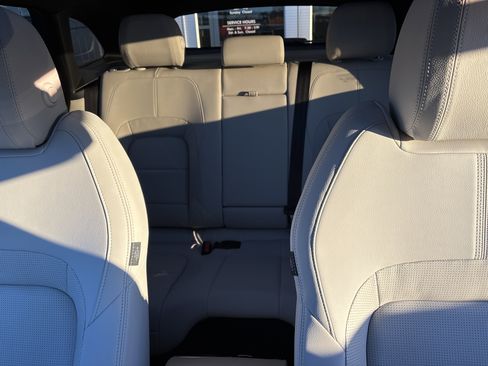 Certified 2026 Jaguar F-PACE R-Dynamic S image 22