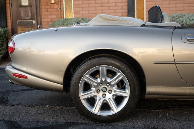 Used 2000 Jaguar XK8 Convertible RWD image 10
