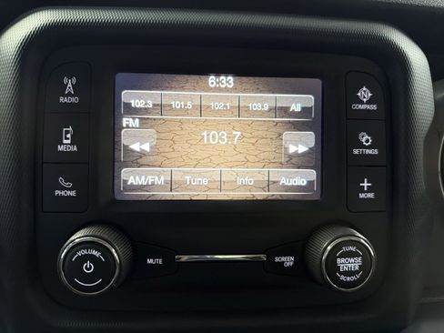 Used 2020 Jeep Gladiator Sport w/ Quick Order Package 24S image 21