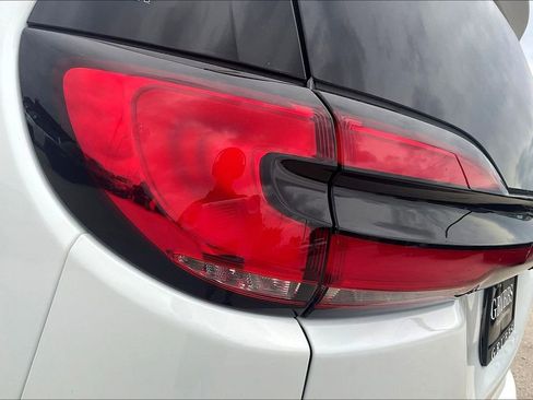 New 2026 Chrysler Pacifica Select image 38