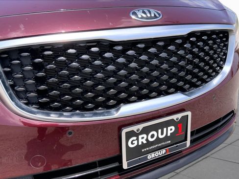 Used 2018 Kia Sedona SX FWD image 29