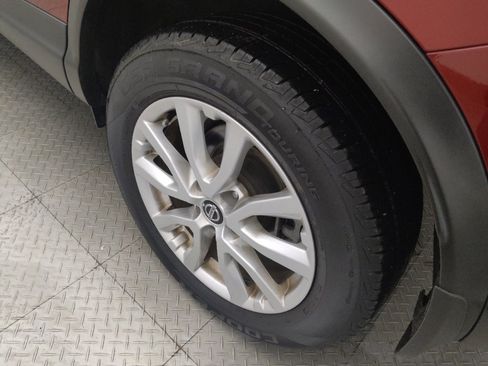 Used 2020 Nissan Rogue Sport SV FWD image 31
