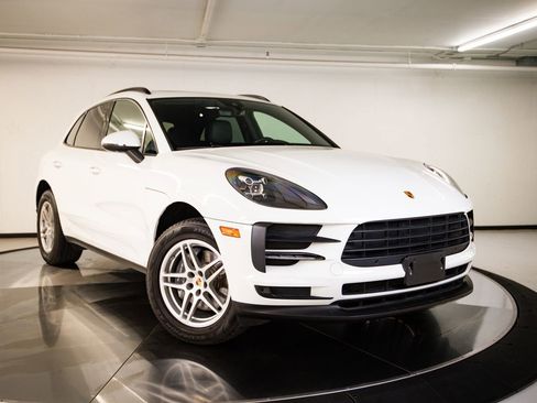 Certified 2021 Porsche Macan AWD/4WD image 9