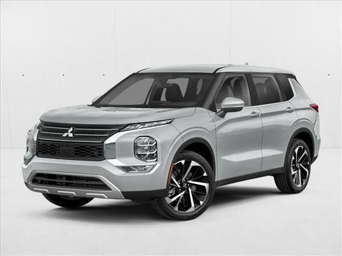 Used 2024 Mitsubishi Outlander SE image 1