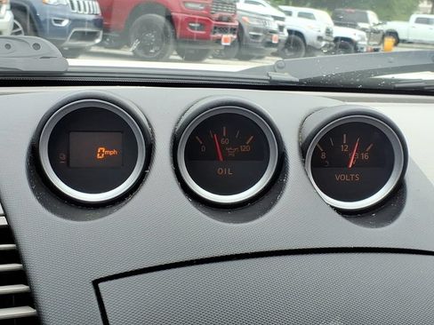Used 2004 Nissan 350Z Touring RWD image 5