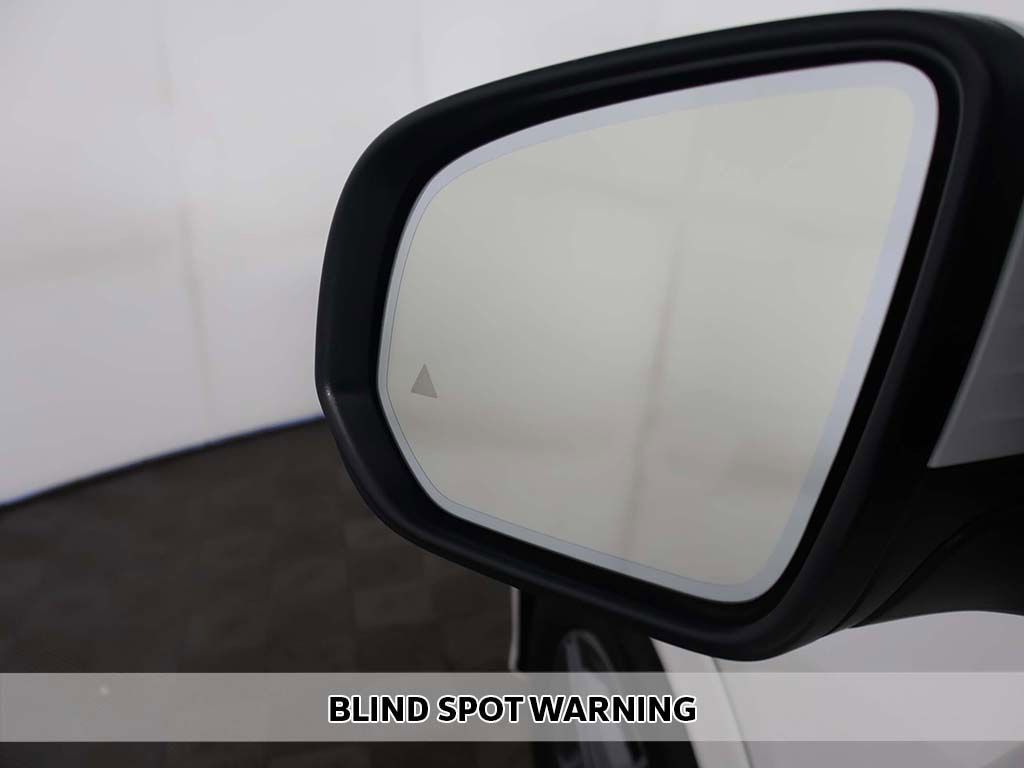 Used 2024 Mercedes-Benz GLE 450 4MATIC w/ AMG Line Exterior image 8