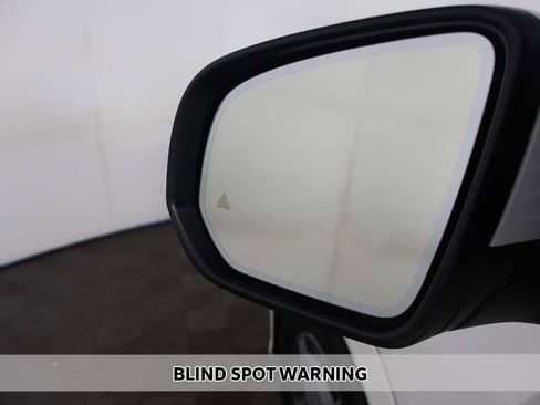 Used 2024 Mercedes-Benz GLE 450 4MATIC w/ AMG Line Exterior image 8