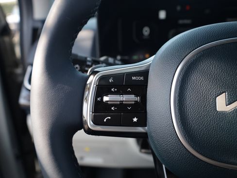 New 2026 Kia Carnival SX Prestige FWD image 23
