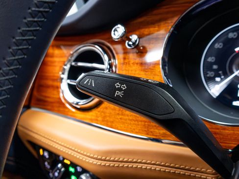 Used 2021 Bentley Bentayga w/ First Edition Specification AWD/4WD image 73