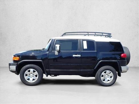 Used 2008 Toyota FJ Cruiser 4WD image 2