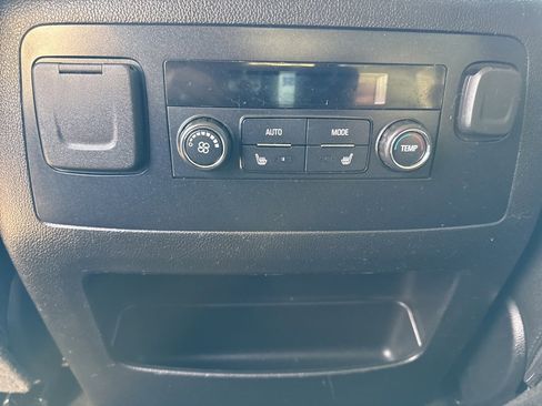 Used 2018 Chevrolet Tahoe Premier image 18