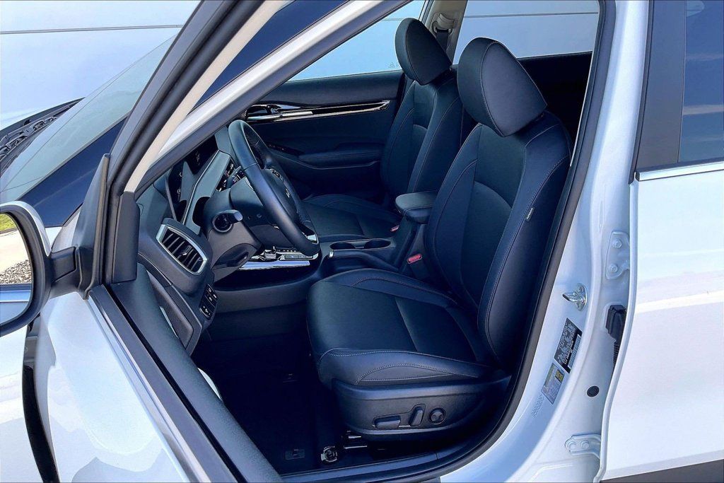 Used 2026 Kia Seltos EX AWD/4WD image 25
