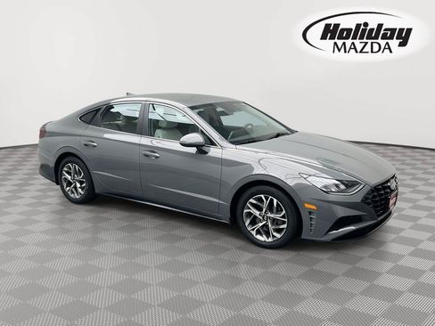 Used 2022 Hyundai Sonata SEL FWD image 1