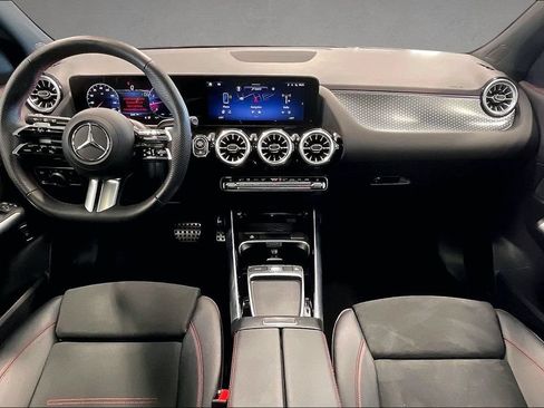 Used 2025 Mercedes-Benz GLA 250 4MATIC image 8