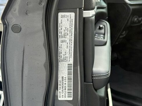 New 2025 Jeep Grand Cherokee Limited image 25