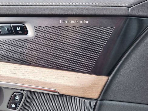 New 2026 Volvo XC90 B6 Plus w/ Protection Package Premier image 5