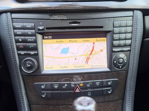 Used 2010 Mercedes-Benz CLS 550 image 16