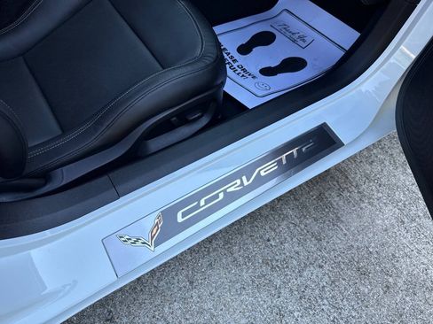 Used 2019 Chevrolet Corvette Stingray Coupe w/ 1LT RWD image 57