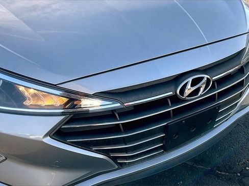 Used 2020 Hyundai Elantra SE image 28