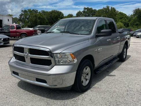 Used 2020 RAM 1500 Classic SLT RWD image 3