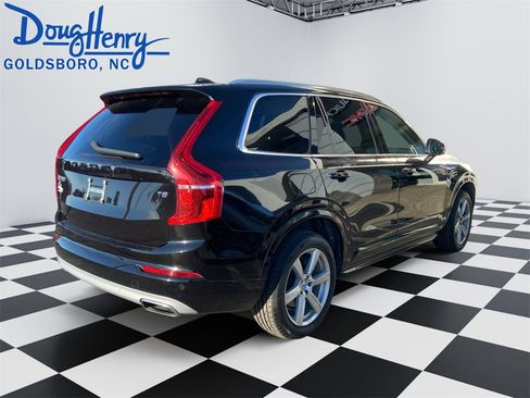 Used 2021 Volvo XC90 T5 Momentum image 5
