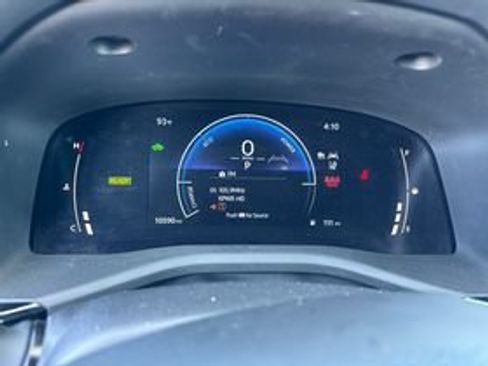 Used 2025 Toyota Camry SE w/ Multimedia Upgrade Package FWD image 12