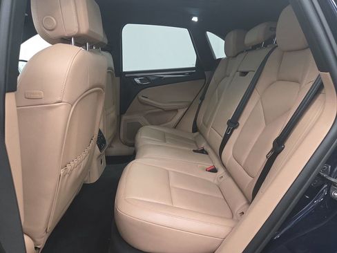 Used 2023 Porsche Macan image 26