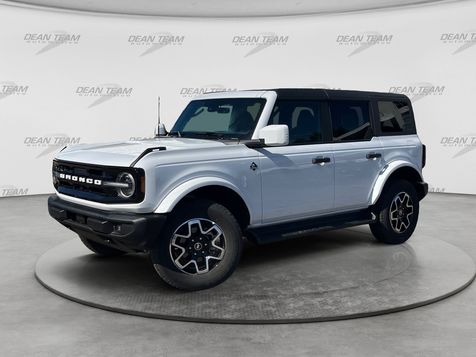Used 2026 Ford Bronco Outer Banks AWD/4WD image 3