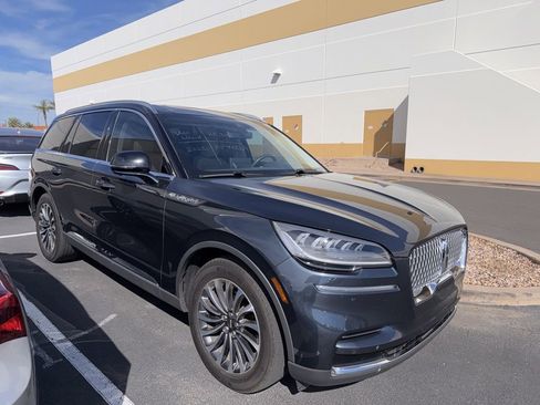 Used 2022 Lincoln Aviator Reserve w/ Elements Package Plus image 3