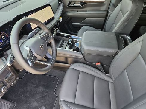 New 2026 Chevrolet Tahoe Z71 w/ Z71 Off-Road Package AWD/4WD image 16
