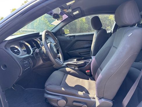 Used 2012 Ford Mustang GT RWD image 11
