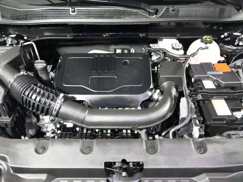 Used 2026 Chevrolet Blazer LT FWD image 23