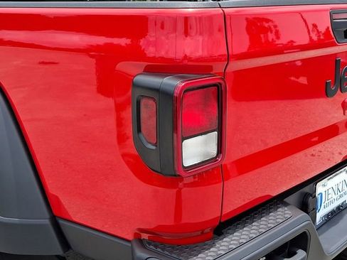 New 2025 Jeep Gladiator Sport image 8