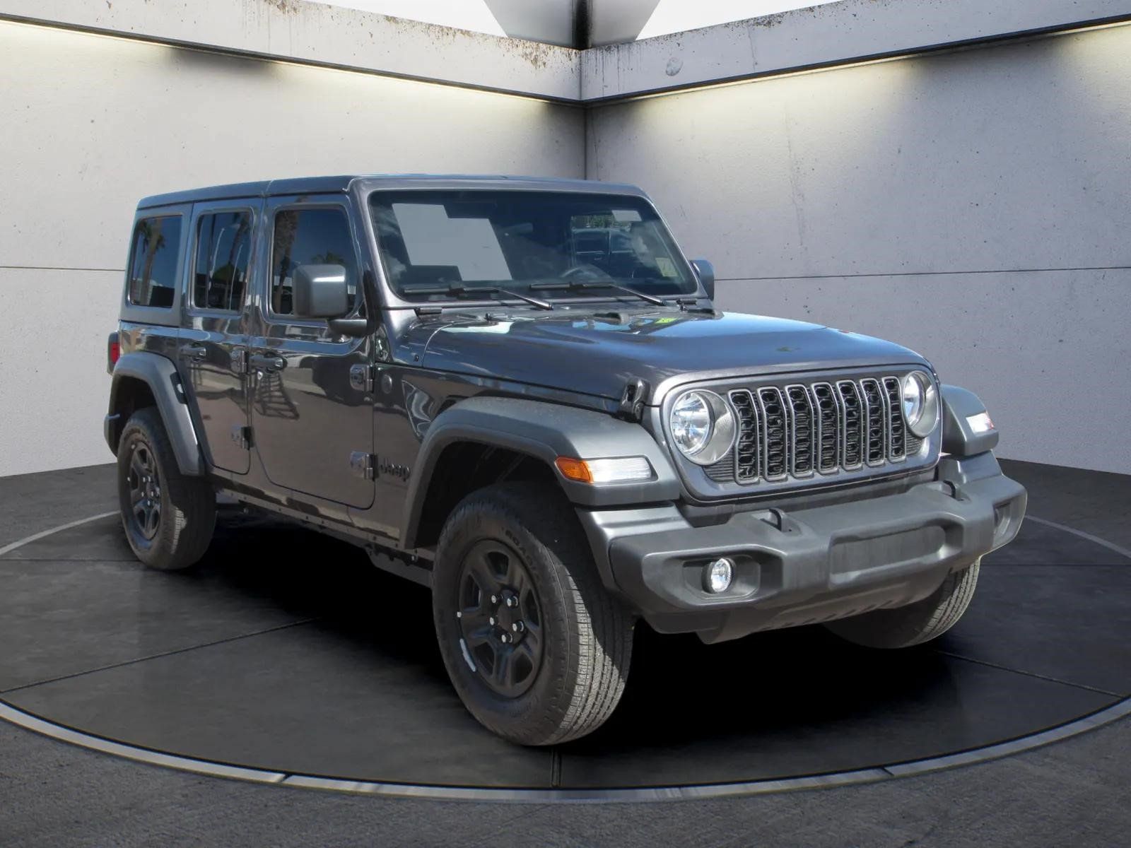 Used 2026 Jeep Wrangler Unlimited Sport AWD/4WD image 2