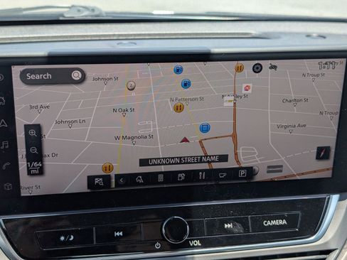 Used 2025 Nissan Altima 2.5 SL FWD image 18