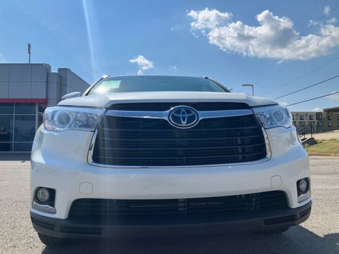 Used 2016 Toyota Highlander Limited Platinum AWD/4WD image 2