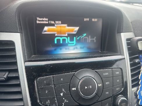 Used 2013 Chevrolet Cruze LTZ image 36