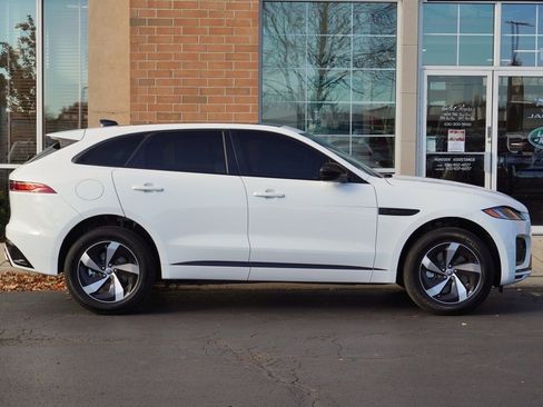 Used 2025 Jaguar F-PACE R-Dynamic S image 7