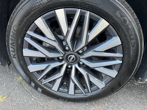 Used 2025 Nissan Altima 2.5 SV FWD image 25
