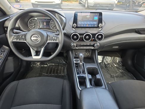 Used 2024 Nissan Sentra SV FWD image 8