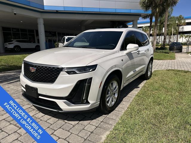 Used 2024 Cadillac XT6 Luxury w/ LPO, Floor Liner Package FWD image 19