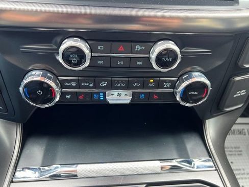 Used 2025 Ford F150 Lariat AWD/4WD image 26