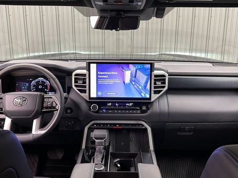 Used 2025 Toyota Tundra Platinum AWD/4WD image 36