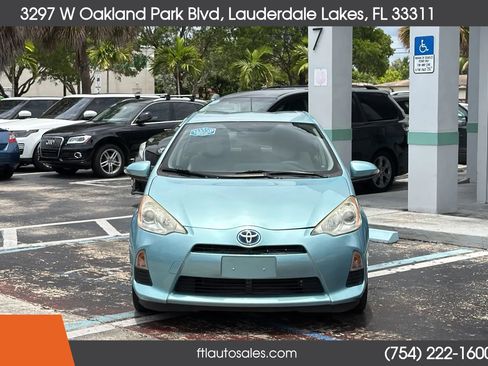 Used 2013 Toyota Prius C One FWD image 3